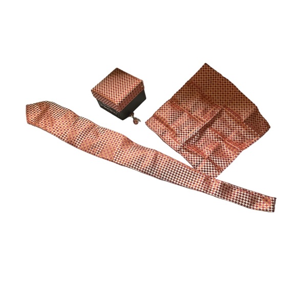 Aurelio Valentino Italy Tie, Cufflinks, Handkerchief men’s Accessory Set - Picture 5 of 8